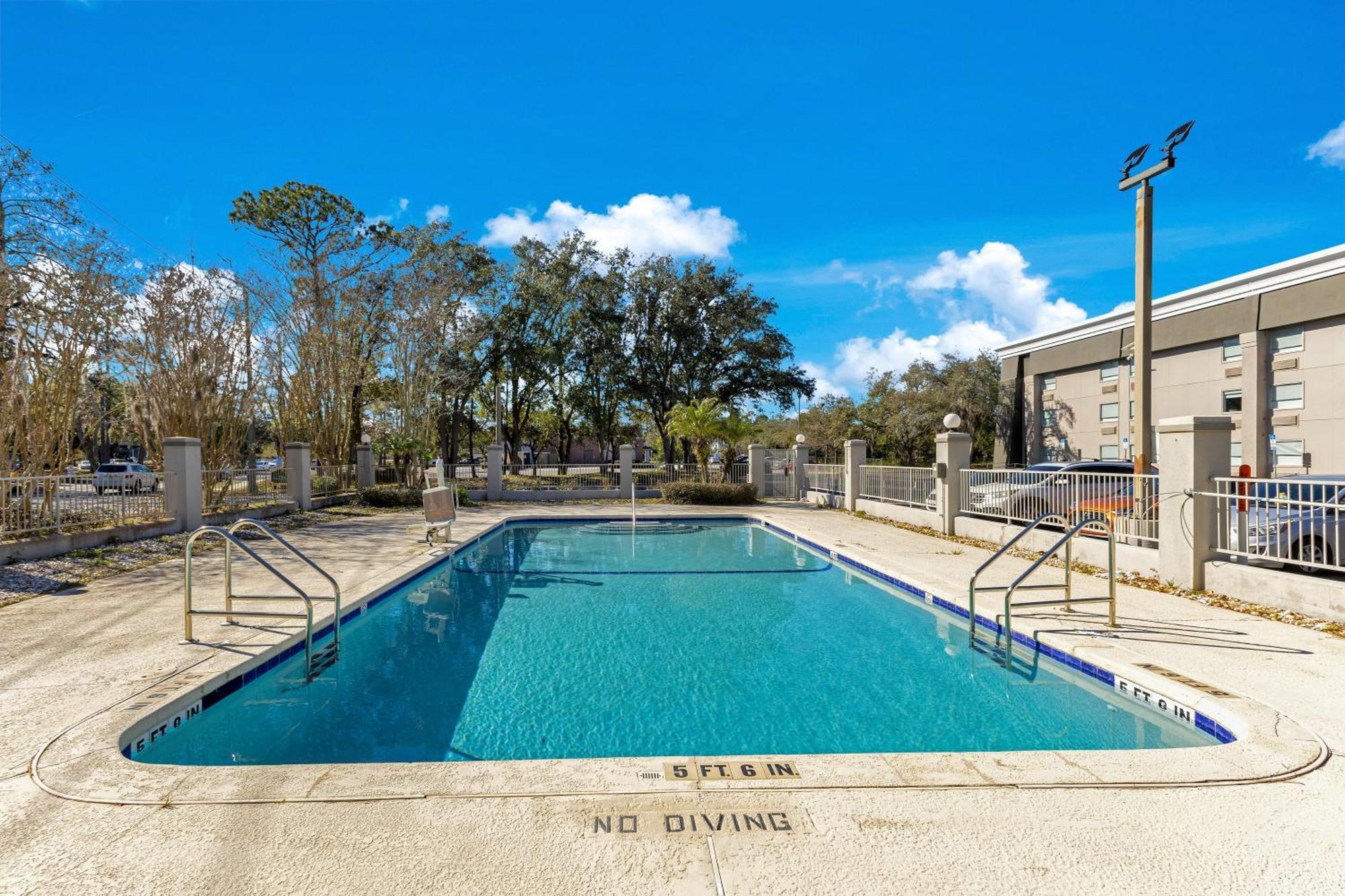 La Quinta Inn & Suites By Wyndham Jacksonville Mandarin Esterno foto