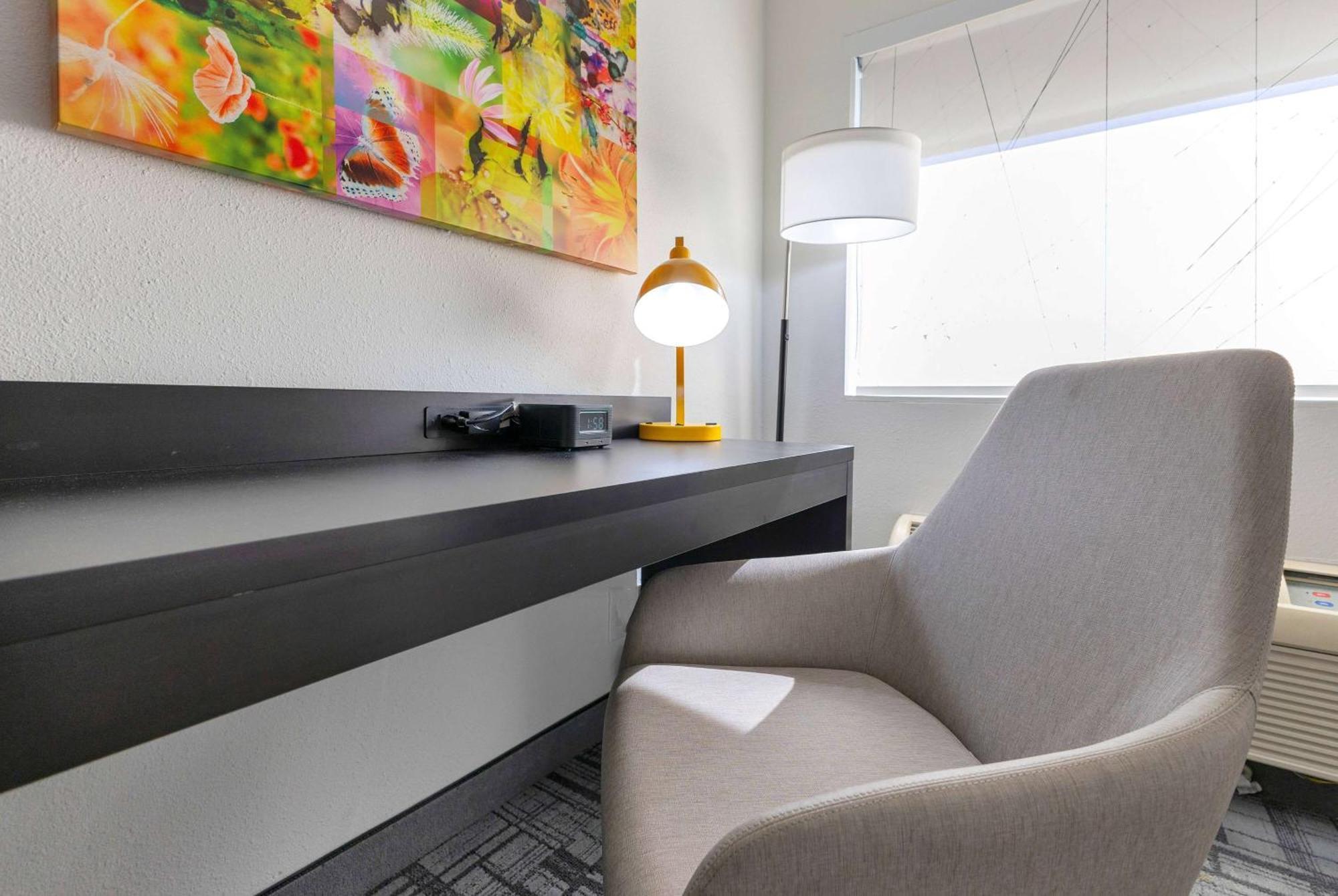 La Quinta Inn & Suites By Wyndham Jacksonville Mandarin Esterno foto